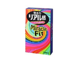 Bao cao su Sagami Miracle Fit siêu mỏng, size nhỏ, ôm khít (Hộp 5 chiếc)
