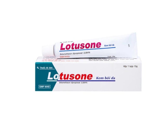 Kem bôi Lotusone Cream có tác dụng điều trị bệnh vảy nến mạn tính, viêm da (Tuýp 15g)