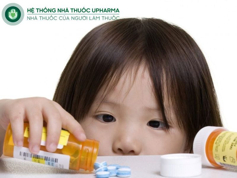 Các lưu ý khi sử dụng thuốc kháng sinh cho trẻ em bị ho