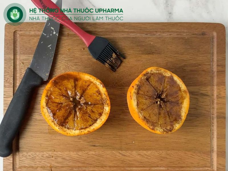 cách trị ho cho bé tại nhà bằng cam nướng