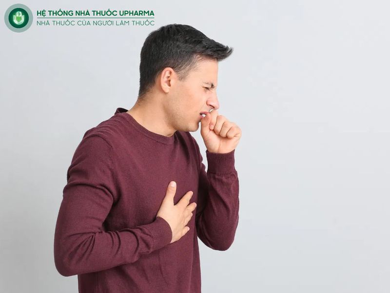 cách trị ho cho người lớn bằng đi khám bác sĩ