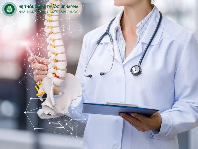 loãng xương nên đi khám bác sĩ