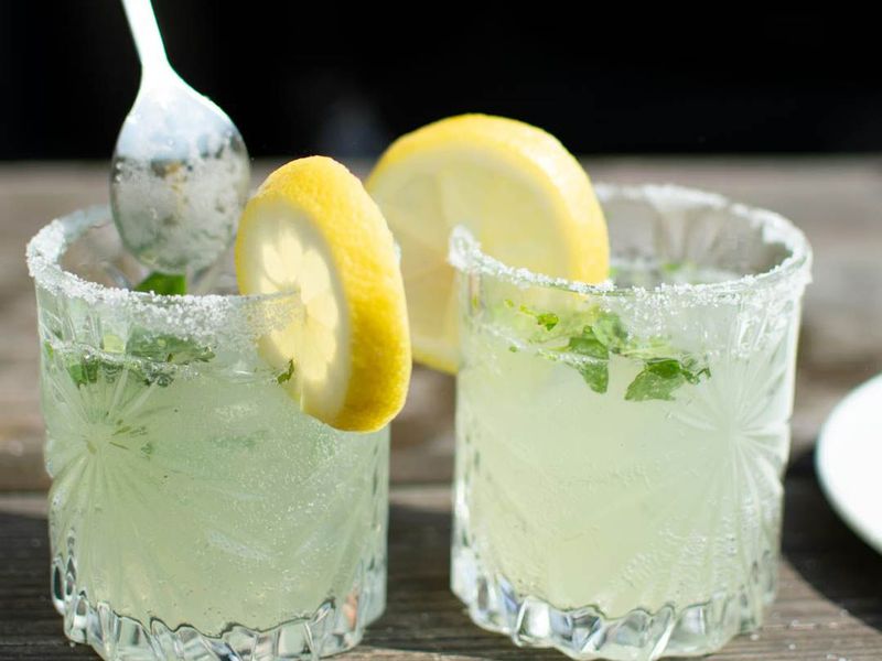 suy thận uống được nước chanh không