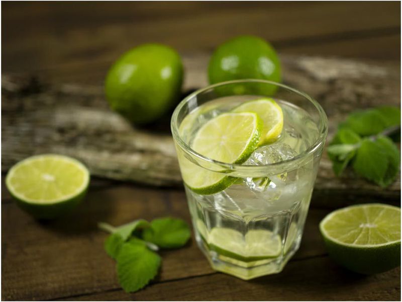 lưu ý khi uống nước chanh
