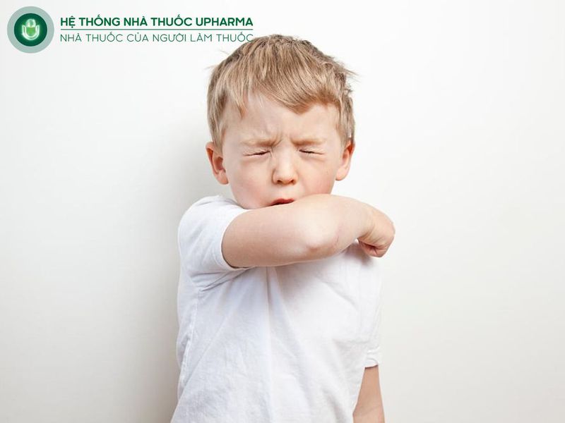 biểu hiện trẻ bị ho khan