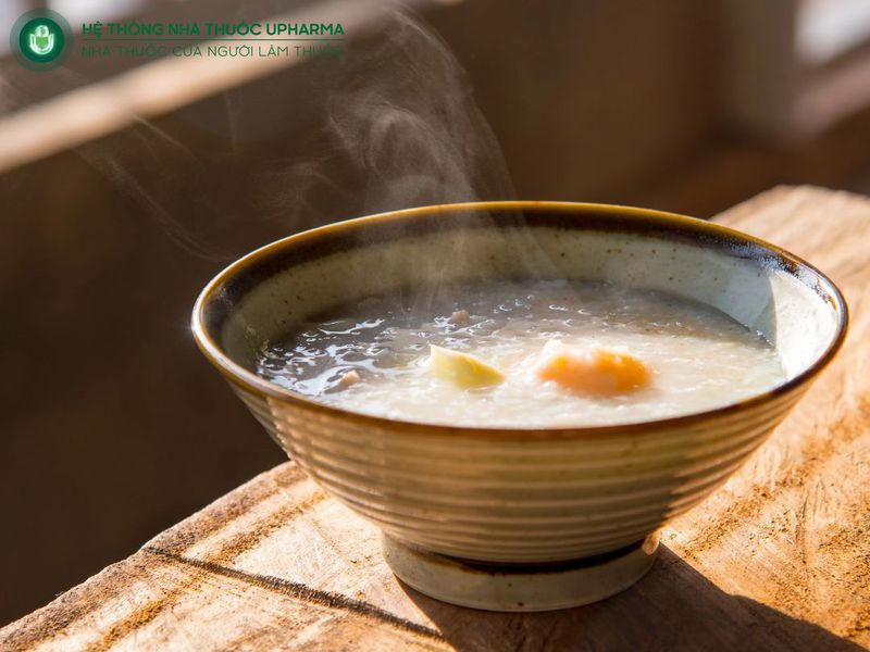 Lựa chọn cháo để giảm cảm giác đau rát khi ăn uống